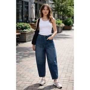 Frye Barrel Jeans Womens 6 Medium Wash High Rise Tapered Cropped Denim NWT